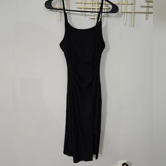 Black Bodycon Midi Dress with Cutout and Slit​​ - Picture 13 of 13